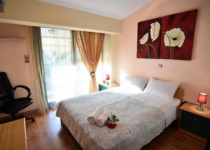 Pantheon 别墅 PalaiónTsiflíkion