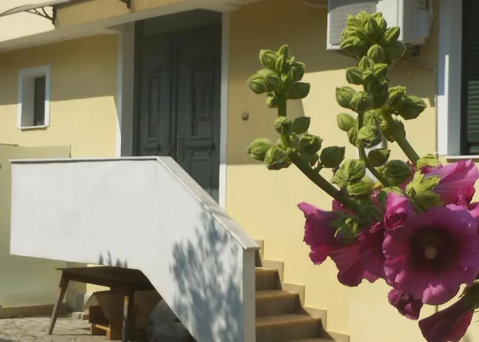 Pantheon 别墅 PalaiónTsiflíkion